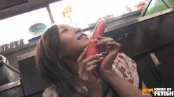 Captura de 'Solo Kitchen Masturbation With Fingers And Food Followed By Blowjob And Mouthful Of Cum' nº 58