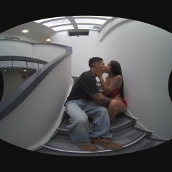 'No POV: Latina Colombia, Sex on the Stairs' screenshot nº 5