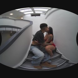 'No POV: Latina Colombia, Sex on the Stairs' screenshot nº 8