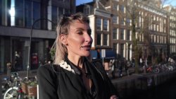 Captura de 'Anouk Et Joyce Se Font Baiser Par Luke A Amsterdam' nº 16