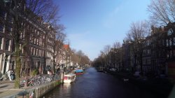 Captura de 'Anouk Et Joyce Se Font Baiser Par Luke A Amsterdam' nº 3