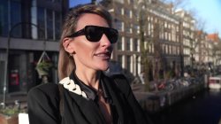 Captura de 'Anouk Et Joyce Se Font Baiser Par Luke A Amsterdam' nº 7