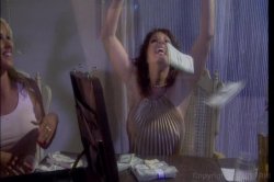 'To Steal a Kiss' screenshot nº 3
