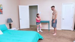 Captura de 'Little Girls Love Big Dicks 6' nº 90