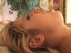Captura de 'Young Squirting Latinas' nº 81