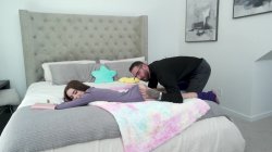 'My First Creampie #28' screenshot nº 3