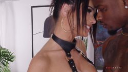 'Anal Size Queens 2' screenshot nº 4