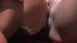 'Young Black Girlfriends Who Love Pussy' screenshot nº 40