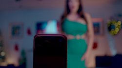 Captura de 'A Hotwife For Christmas' nº 3