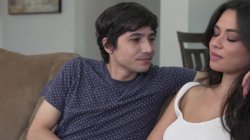 Captura de 'Mommy Wants a Threesome' nº 84