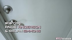 'In Hot Water With Stepmom' screenshot nº 2