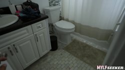 'In Hot Water With Stepmom' screenshot nº 21
