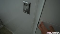 'In Hot Water With Stepmom' screenshot nº 22