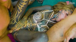 'Full tattoed sluts get all in the ass' screenshot nº 101