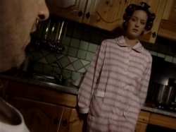 Captura de 'Intimita Proibite Di 2 Giovani Casalinghe' nº 7