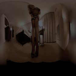 'The Upskirt Collection - Cherie DeVille Facesitting' screenshot nº 2