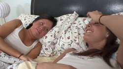 'Brunette Lesbian Attraction' screenshot nº 73
