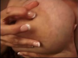 Captura de 'Dee Dee Deluxe Busty Debut' nº 28