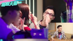 Captura de 'Nerdy Guy Wins Pick-up Game Show and Fucks Cute Brunette Ranako' nº 15