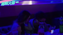 Captura de 'Nerdy Guy Wins Pick-up Game Show and Fucks Cute Brunette Ranako' nº 31