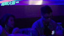Captura de 'Nerdy Guy Wins Pick-up Game Show and Fucks Cute Brunette Ranako' nº 35