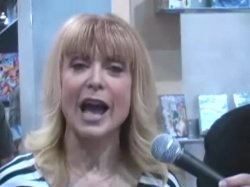 Captura de 'Nina Hartley Interview At The 2005 Adult Entertainment Expo' nº 13
