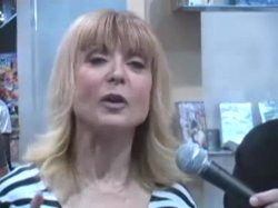 Captura de 'Nina Hartley Interview At The 2005 Adult Entertainment Expo' nº 17