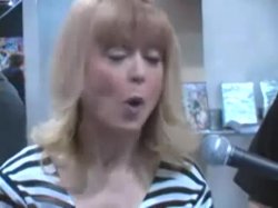 Captura de 'Nina Hartley Interview At The 2005 Adult Entertainment Expo' nº 9
