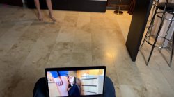 Captura de 'Rent AirBnb & Fuck The Hostess' nº 1