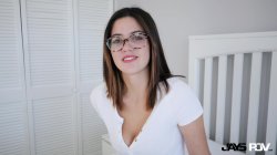 'Ellie Nova New Busty Model Casting' screenshot nº 6