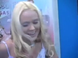 Captura de 'Bianca Pureheart Interview At The 2005 Adult Entertainment Expo' nº 14