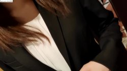 Captura de 'A Rookie Saleswoman Cheating During Work Hours' nº 31