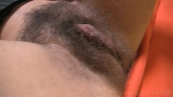 Her Hairy Clam Wants To Be Licked