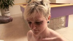 Captura de 'White Teen Ass Virgins On Wheels' nº 84