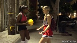 Captura de 'Interracial Lesbians' nº 1