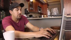 Captura de 'Exxxtra Small Chicks Fucking Huge Dicks #20' nº 35