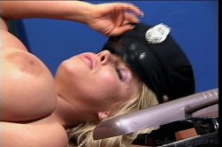 'Big Boob Lesbian Cops' screenshot nº 62