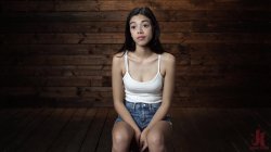 Captura de 'Hogtied - Harmony Wonder: 19 Year Old Tormented and Cums in Grueling Bondage' nº 2