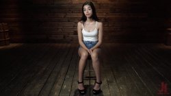 Captura de 'Hogtied - Harmony Wonder: 19 Year Old Tormented and Cums in Grueling Bondage' nº 23