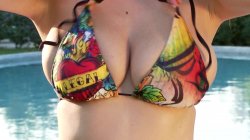 Captura de 'Hot Bikini Girls' nº 2
