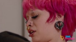 Captura de 'Sarina's Romantic Rendezvous: Trans Blonde Teases Redhead Girlfriend' nº 36