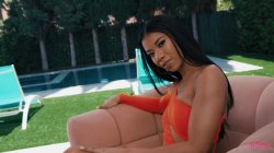 Captura de 'Treat Yourself 19' nº 1