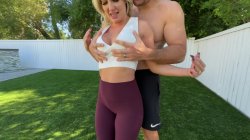 Captura de 'Sexy Soccer MILF Comes Over to Play with Neighbor's Balls and Cock' nº 8