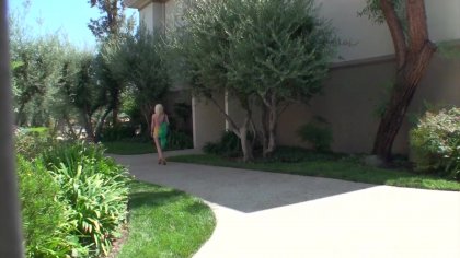 Stacked Blonde MILF Babe Candy Manson Fucks a Hung Stud