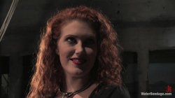'Water Bondage - Featuring Sabrina Fox' screenshot nº 4