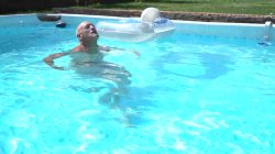 'Grandpa Got Me Wet' screenshot nº 5