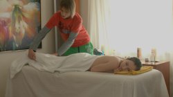 'Hairy Teen Bretta Bangs The Masseur' screenshot nº 15