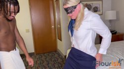 Captura de 'Flight Attendant Fiona lands and gets long BBC' nº 4