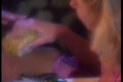 Captura de 'Dripping Wet Lesbian Pussy' nº 24