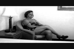 'Chix Loving Black Dicks 11' screenshot nº 2